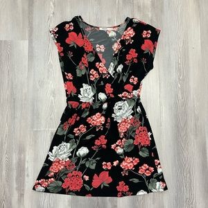 Rickis floral tunic size small